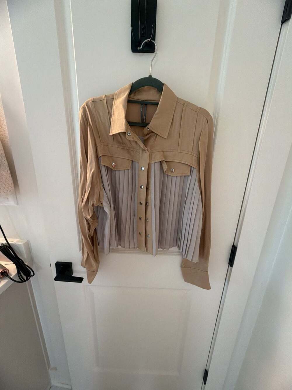 By Pleated Swing Buttondown Shirt
